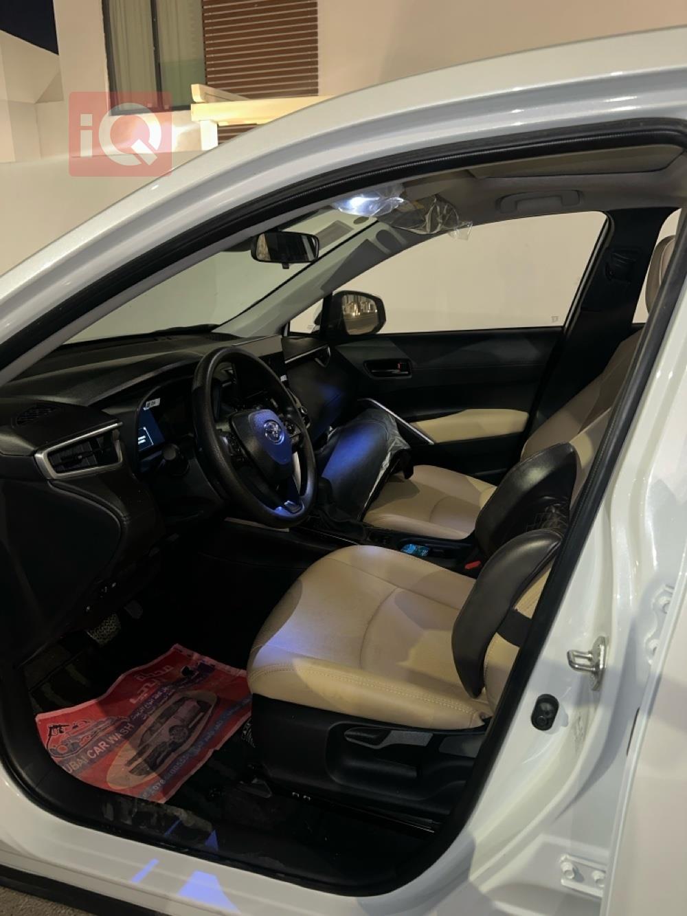 تۆیۆتا کۆرۆلا کرۆس